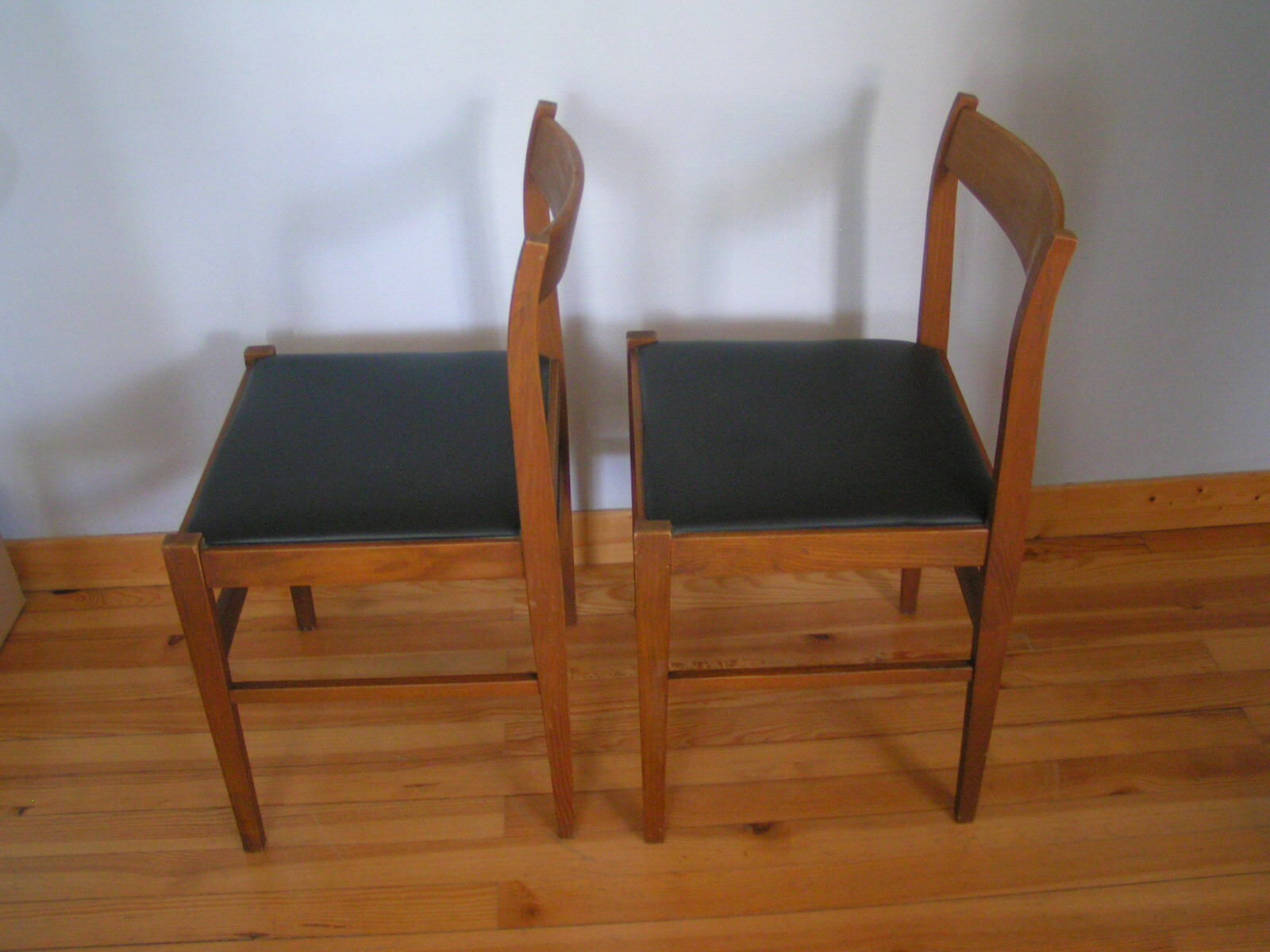 Set of 4 chairs