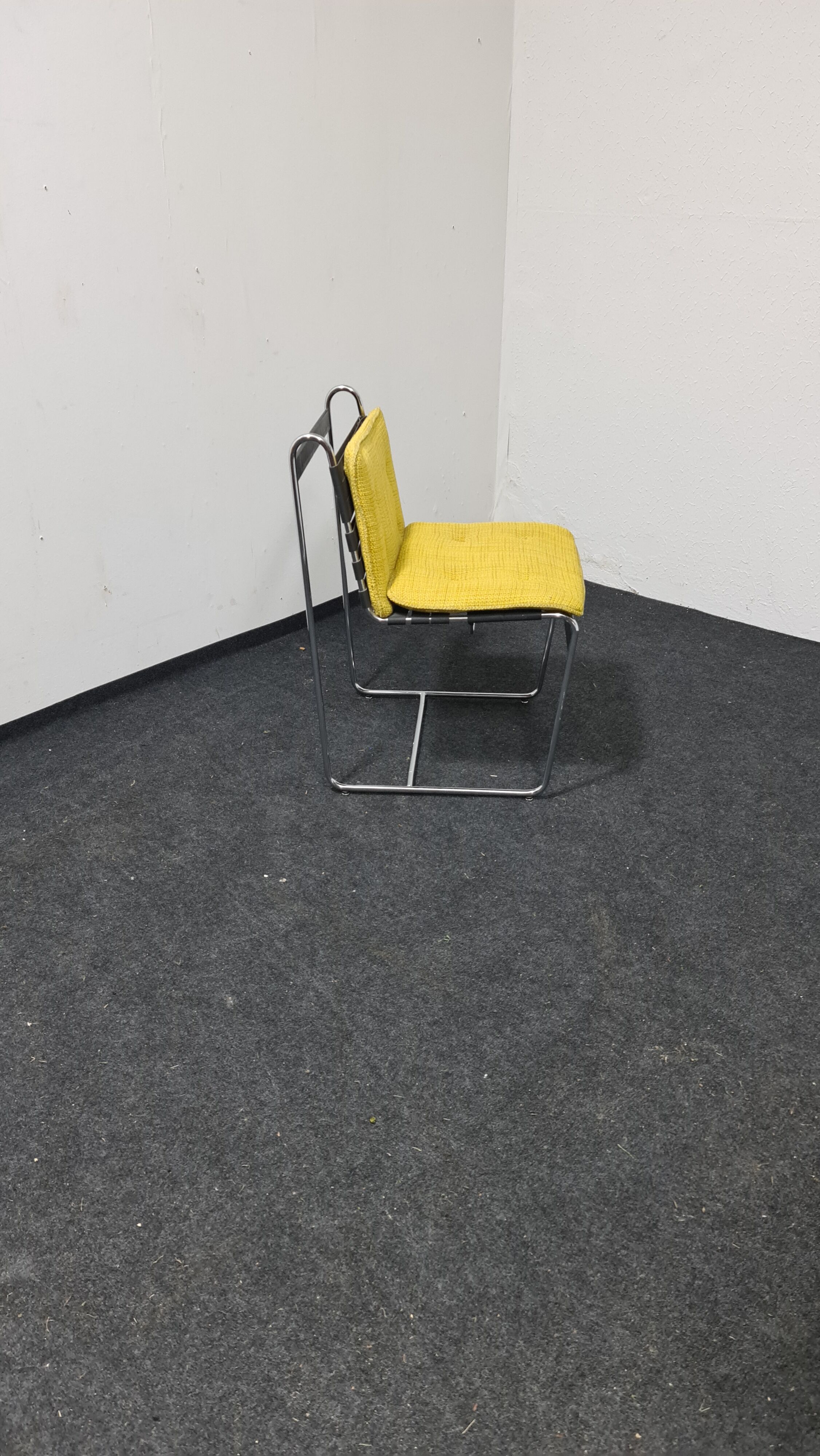 A set of 6 vintage  metal framed dinning chairs