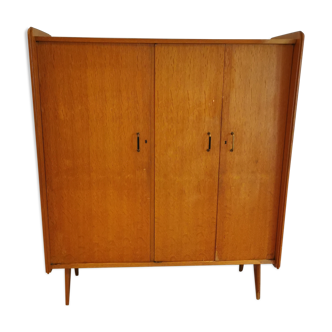 Wardrobe with Scandinavian wardrobe furniture SAM
