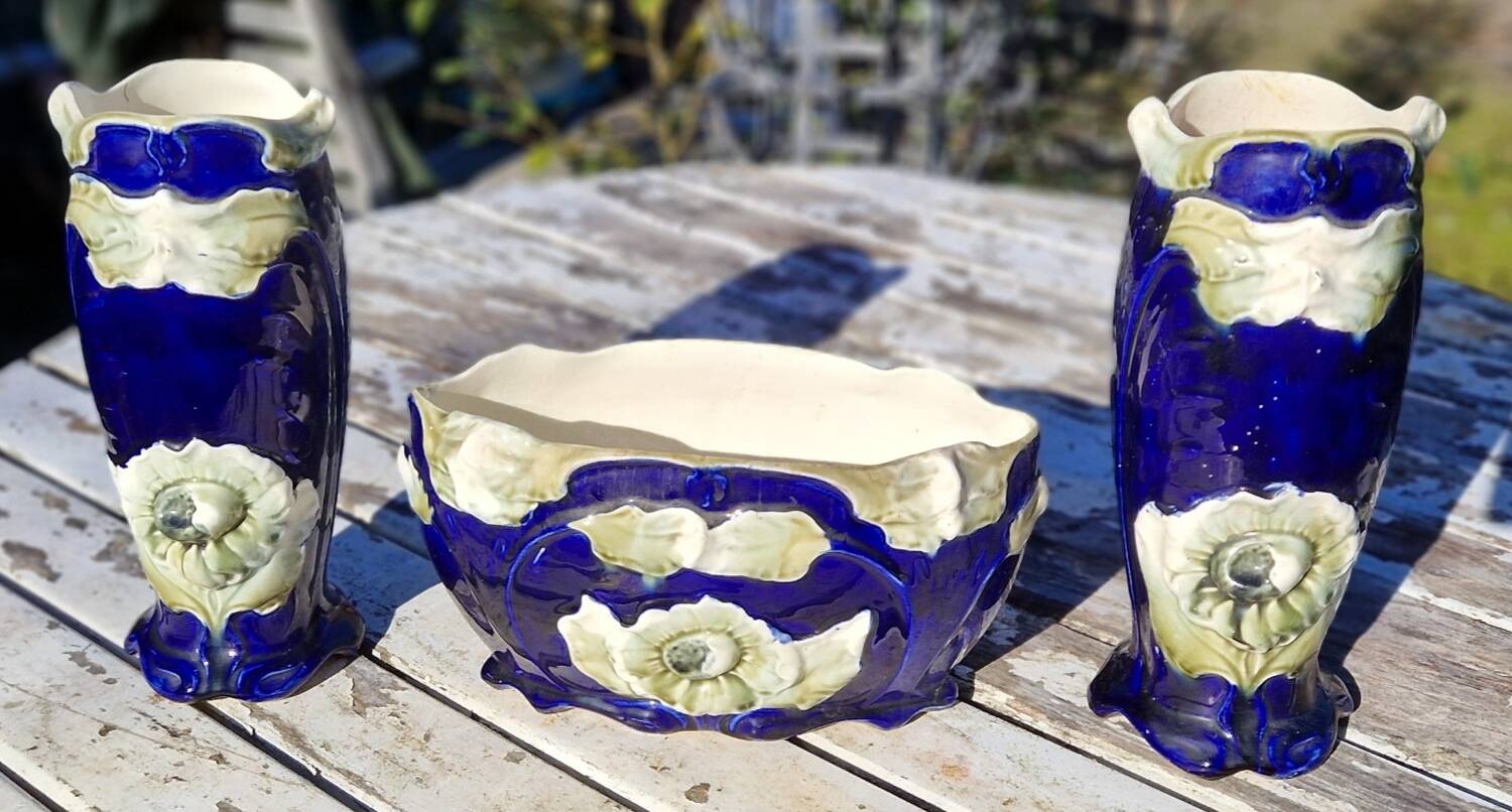 De Bruyn Fives Lille earthenware fireplace surround