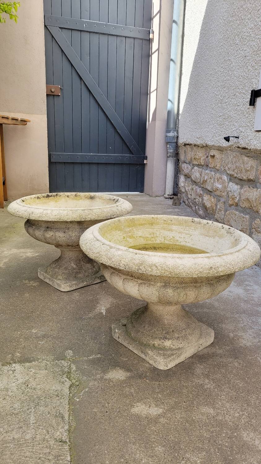 Pair of medicis vases in old reconstituted stone 1950s