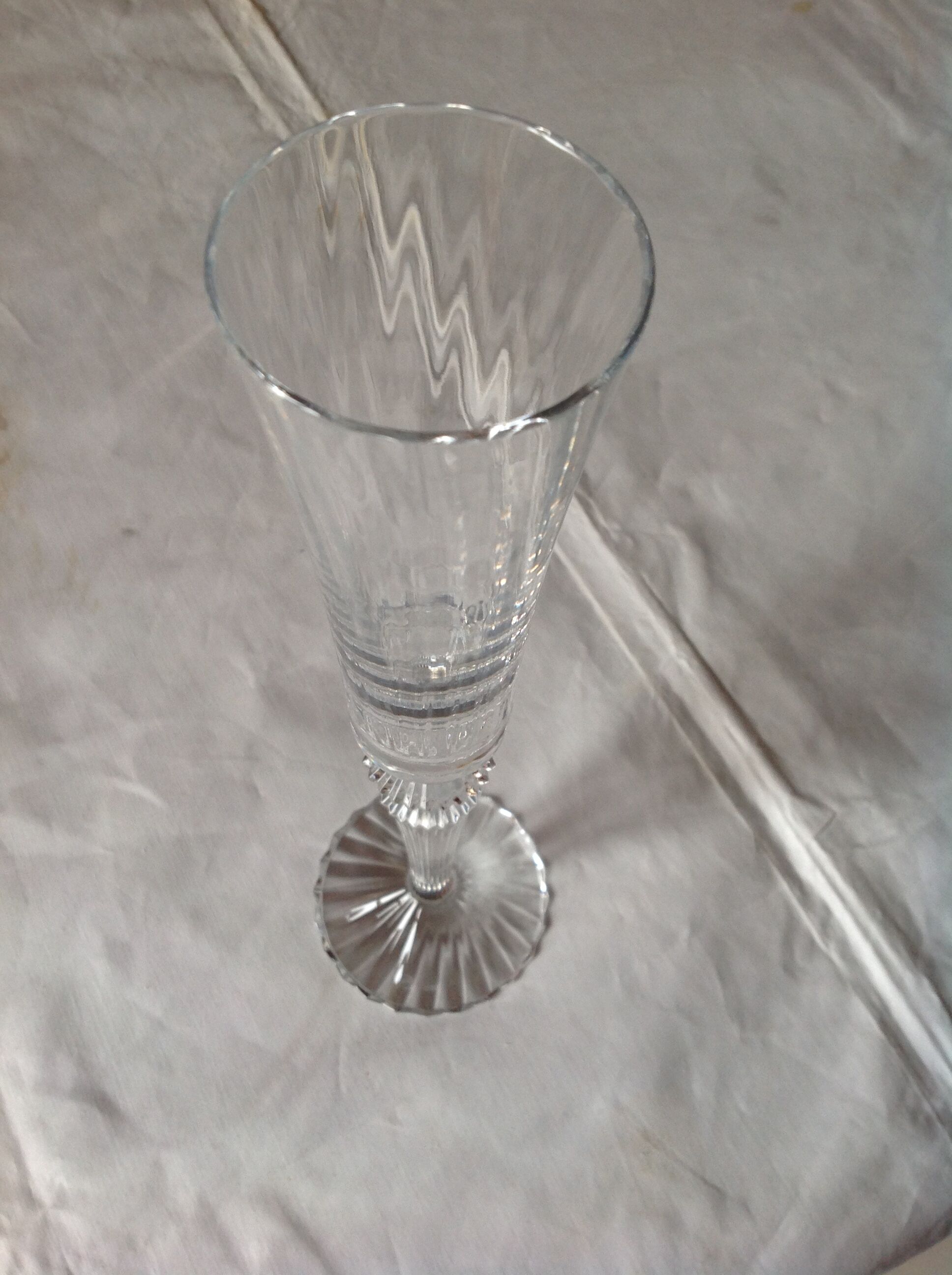 Flute in Baccarat crystal, model thousand night flutissimo.