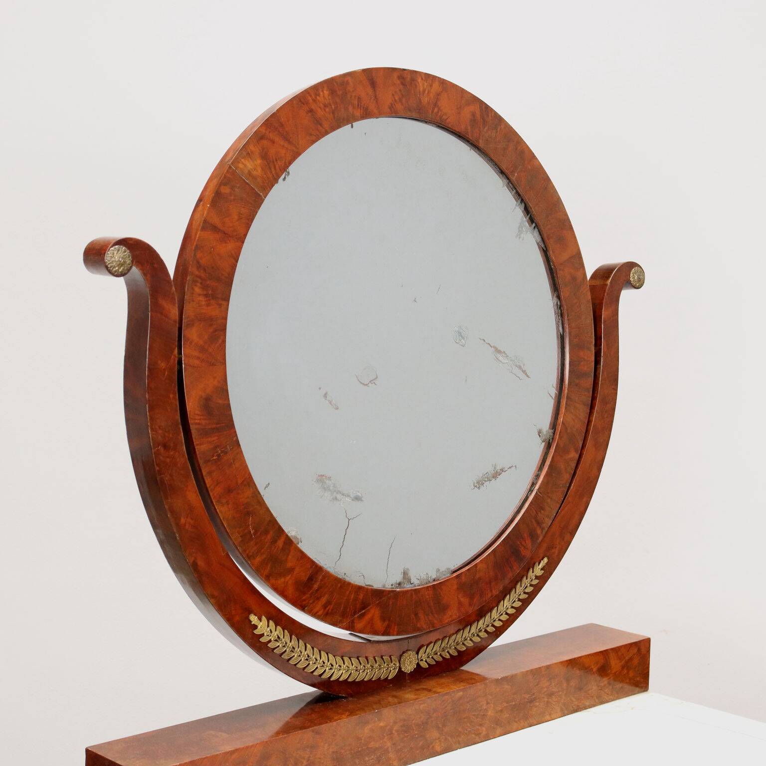 Commode en acajou restaurée, France, 19e siècle.