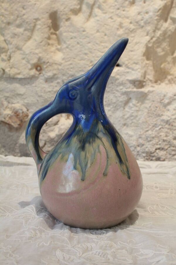 Vase, ou pichet, en grès émaillé tête d'oiseau vers 1920