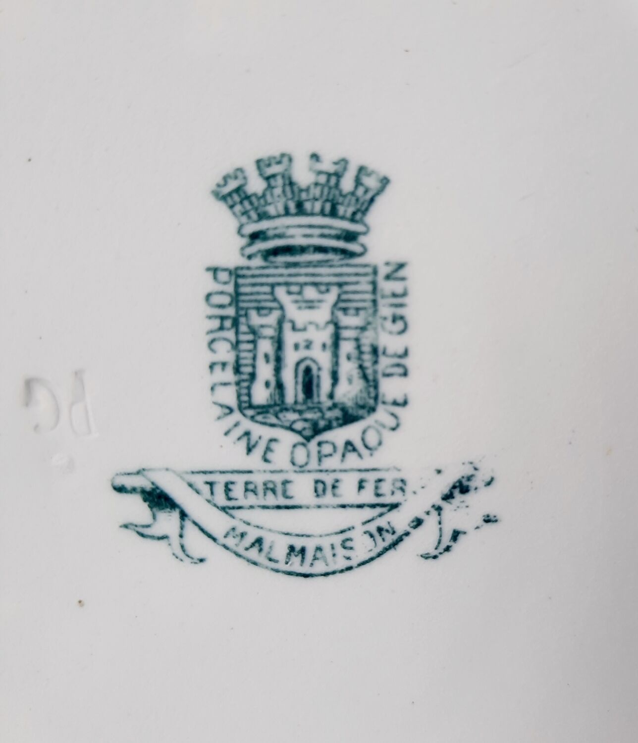 Old dessert plates mismatched in iron earth