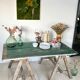 Table basse sur tréteaux anciens en bois