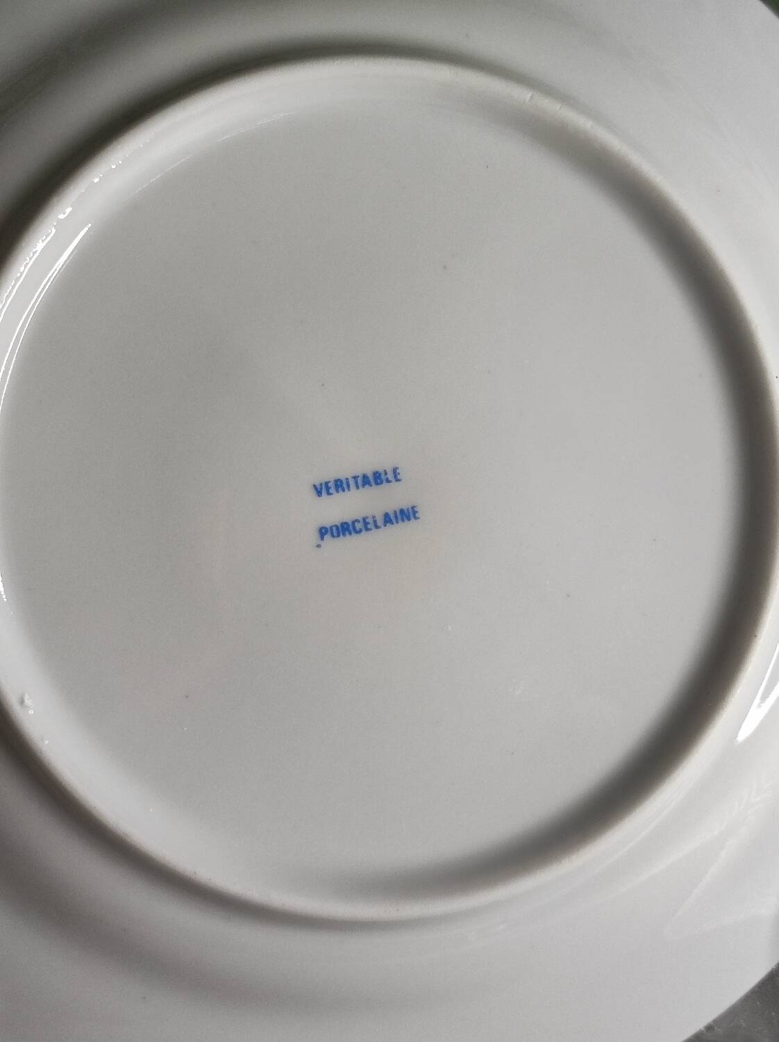 Porcelain dessert plates