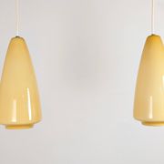 Paire de suspensions opaline