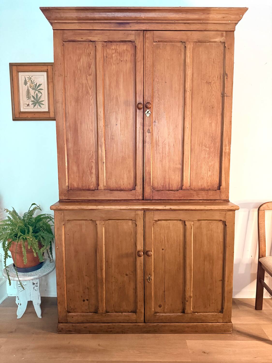 Parisian sideboard in solid wood