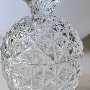 Sugar box in molded crystal