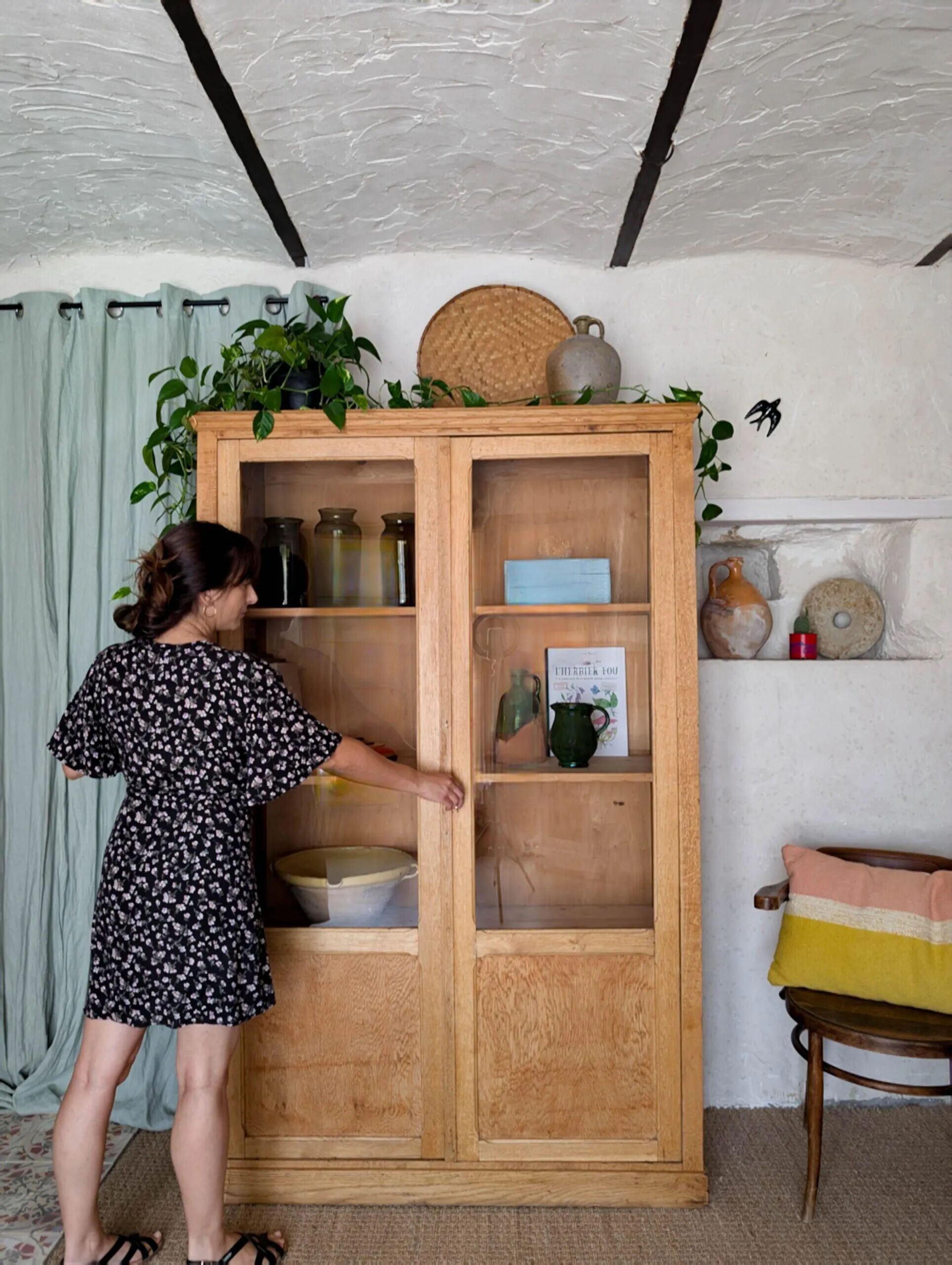 Vintage 1950s light oak school display cabinet – Vintage bookshelf