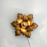 Golden flower wall lamp