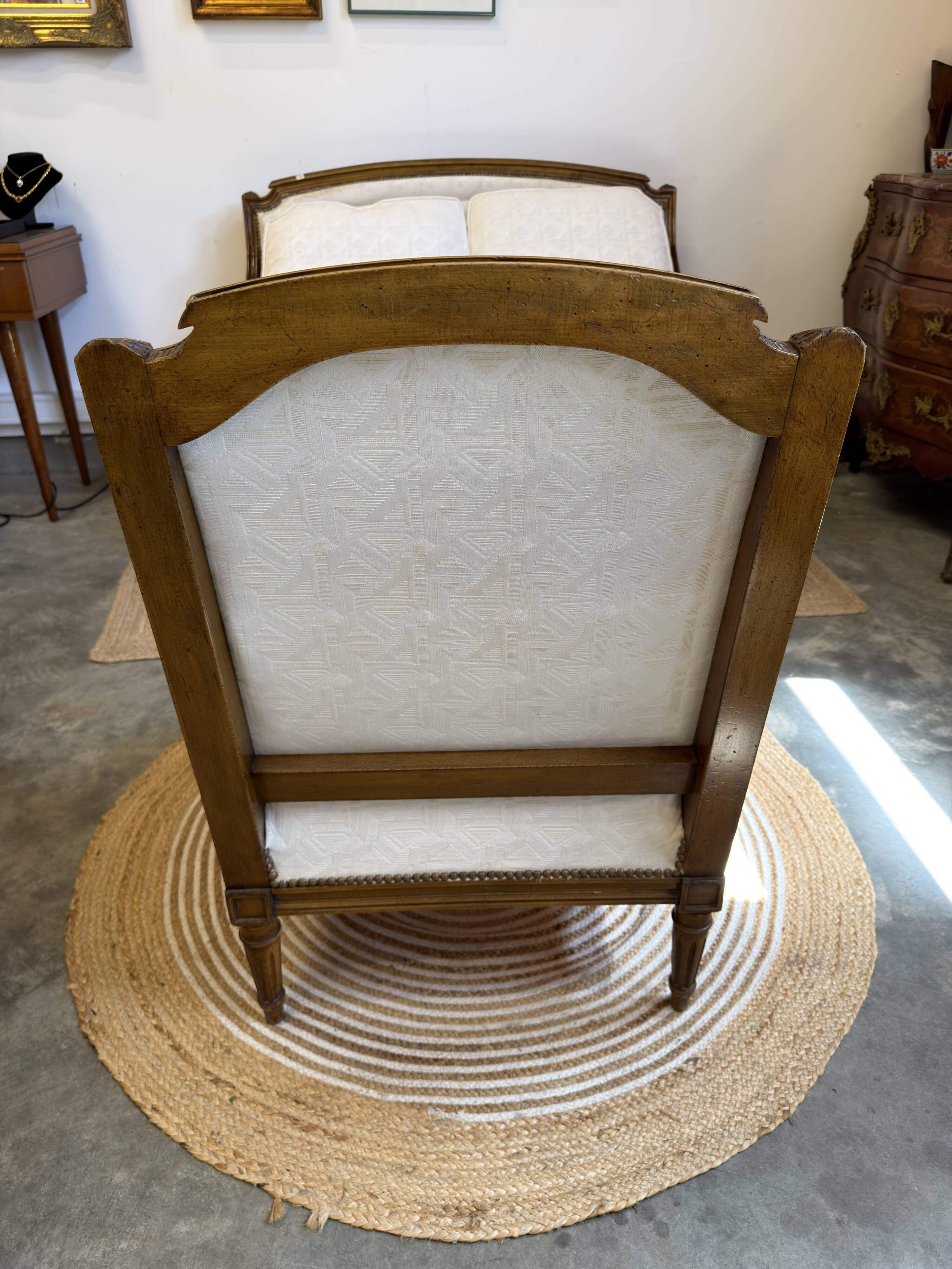 Fauteuil de style Louis XVI