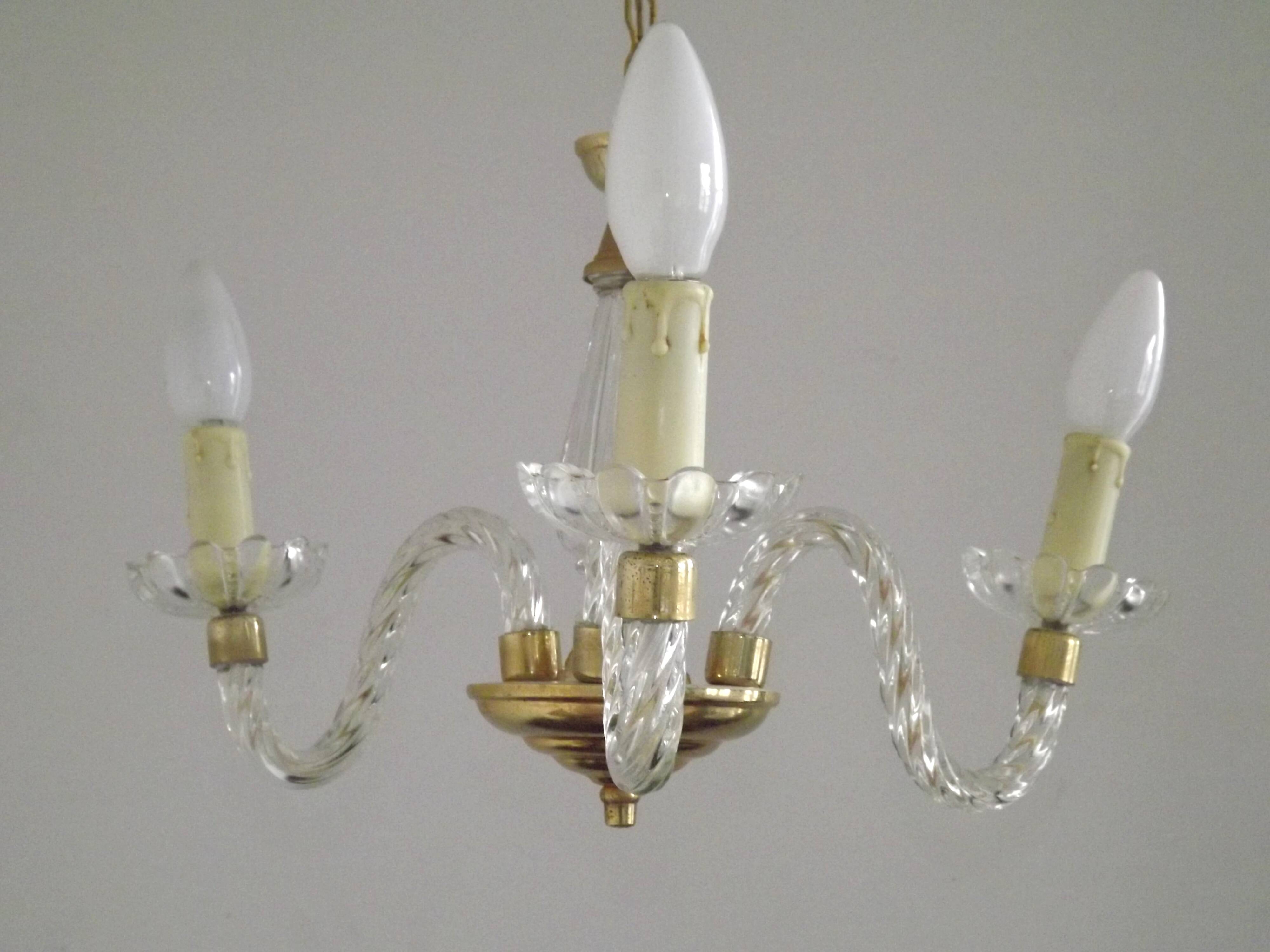Three-light chandelier in gold metal with twisted glass arms French Barley 5230