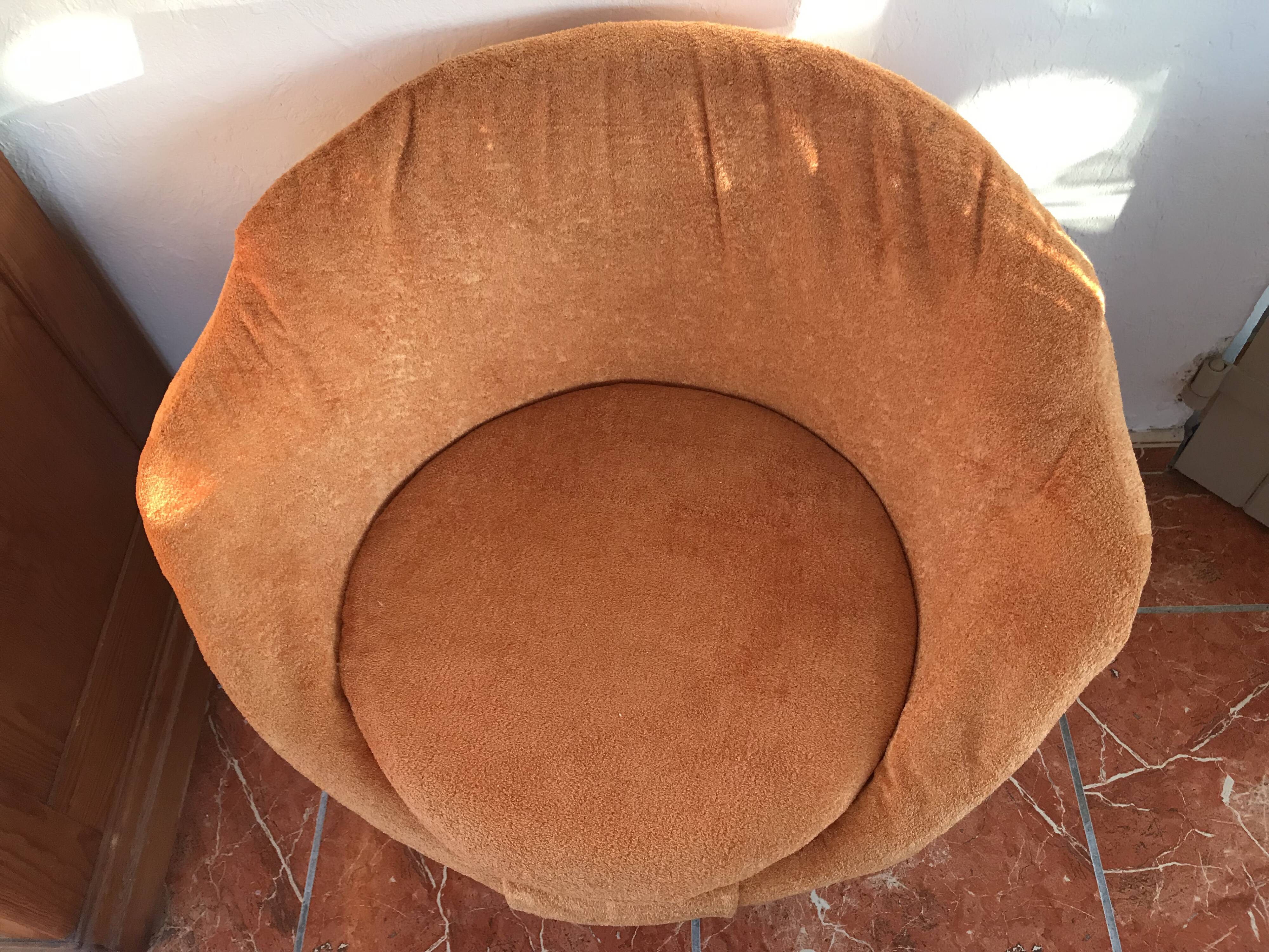 Fauteuil boule  en tissu orange, années 1970