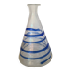 Vase/Carafe conique en verre
soufflé à décor de spirale bleue