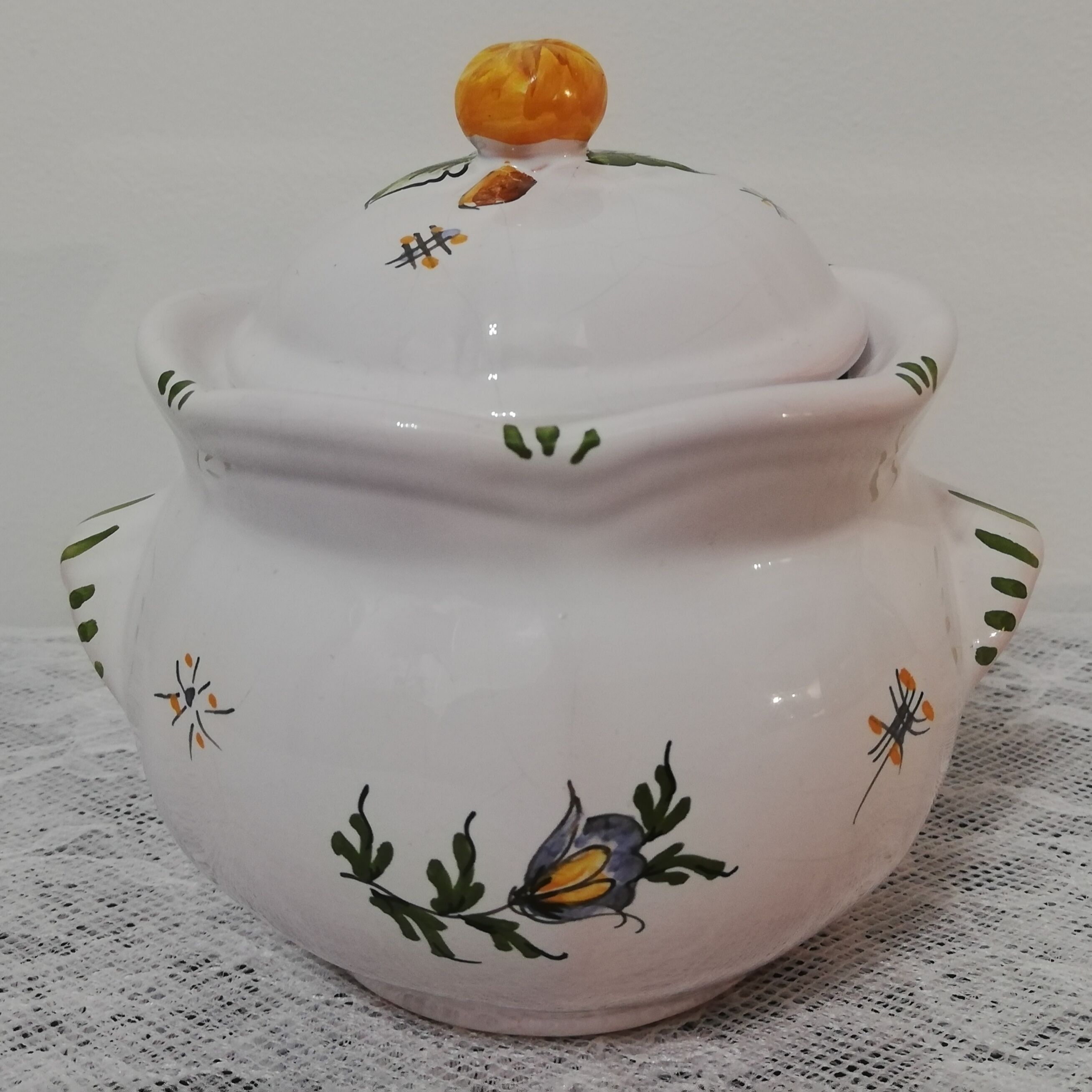 Sugar bowl or candy maker made of Moustiers earthenware