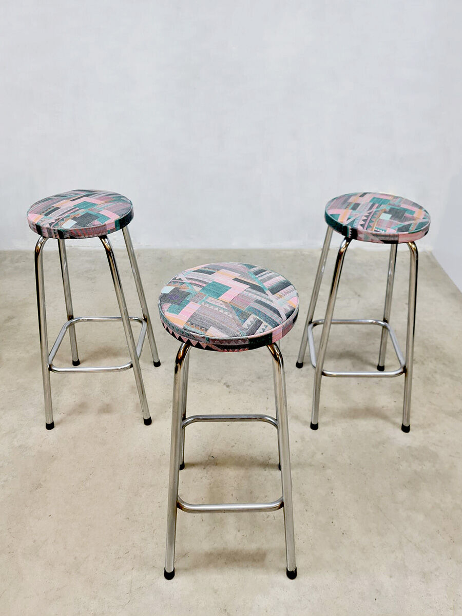 Set of 3 chrome tubular steel bar stools