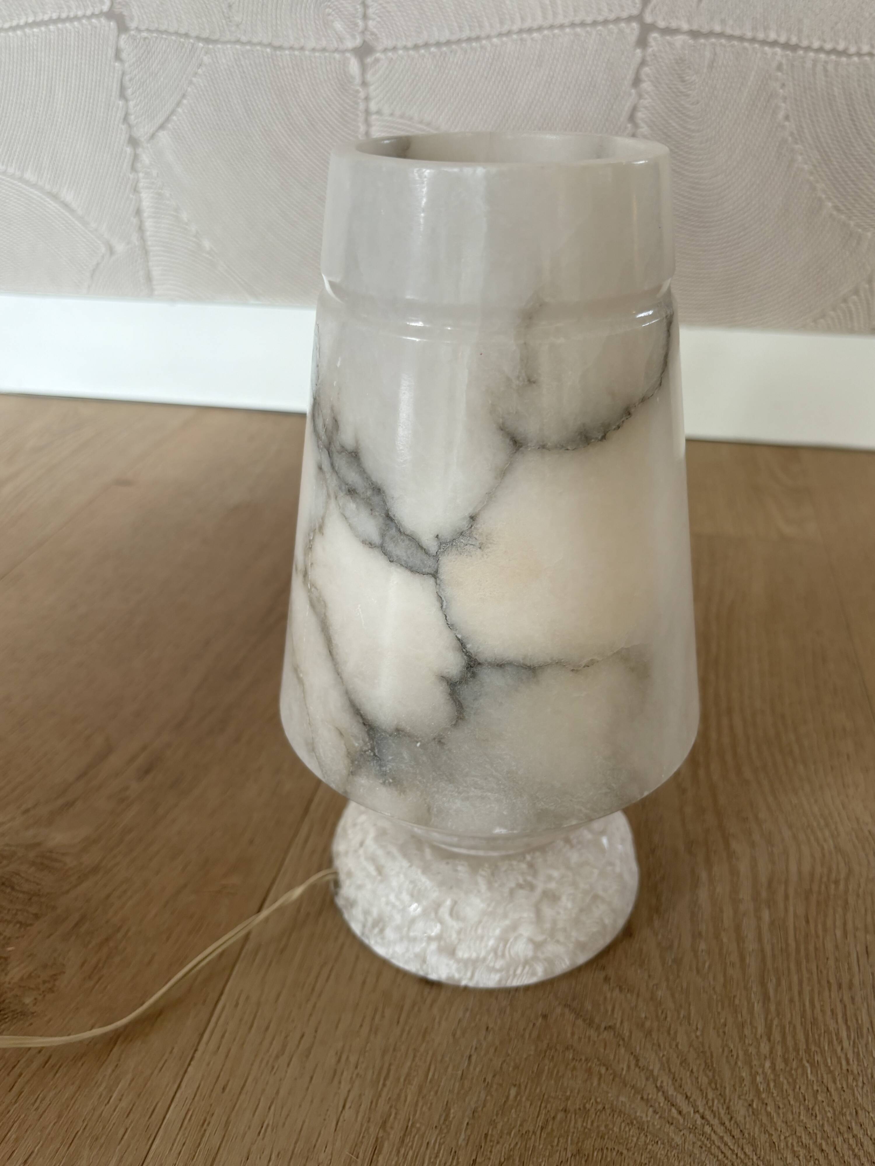 Vintage table lamp alabaster lamp, Italy 1960 minimalist