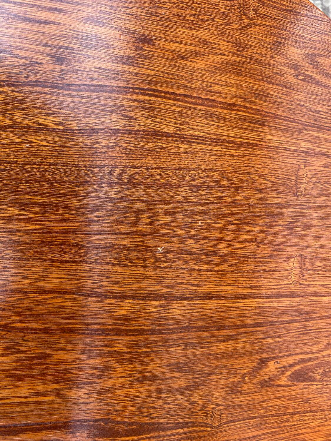 Baumann table for 10 guests