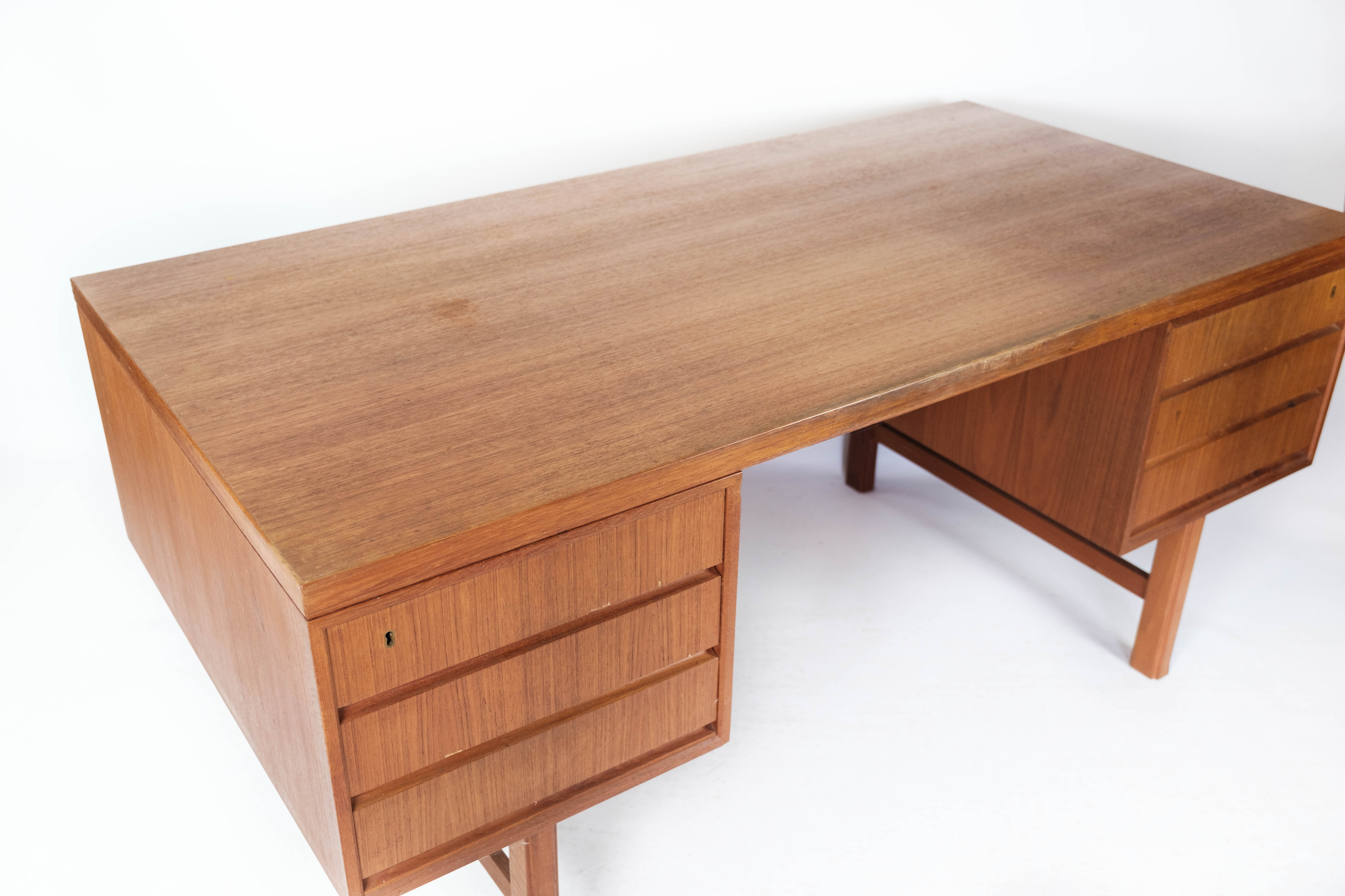 Desk in teak designed by Omann Junior from the 1960s