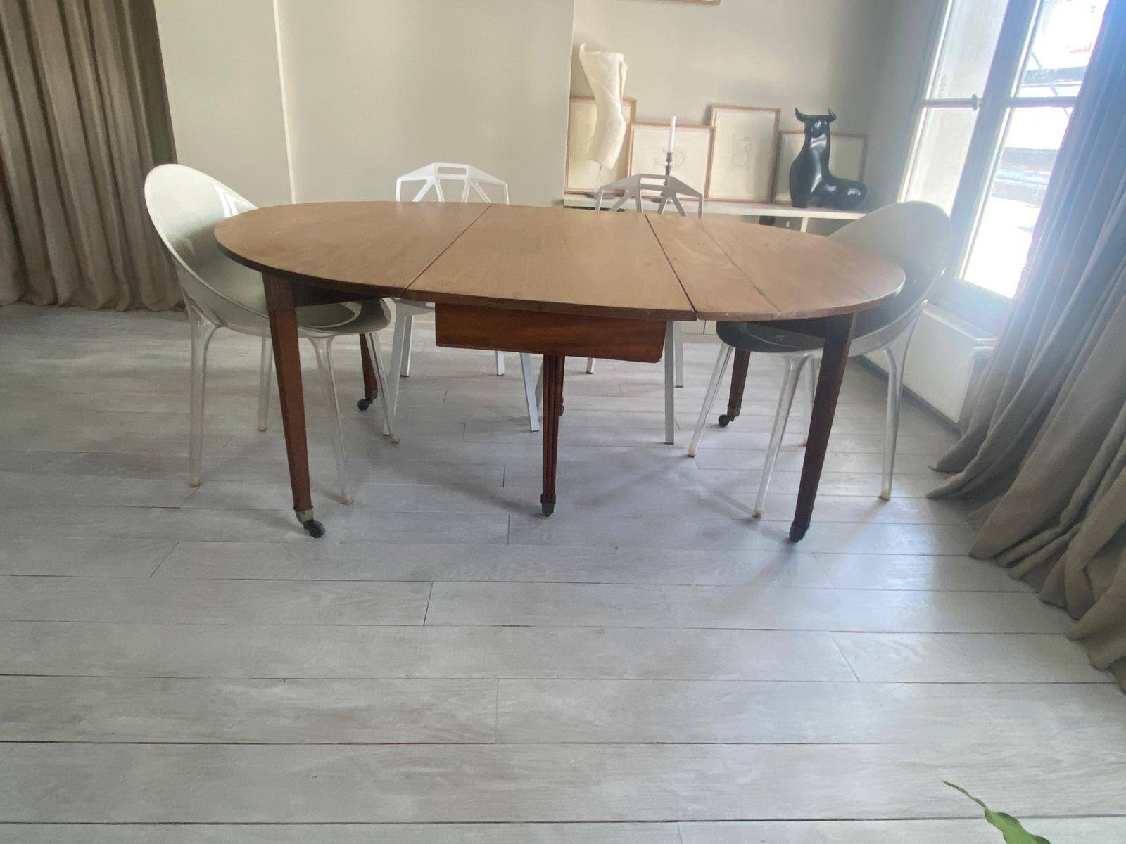 Louis XVI dining table for 6