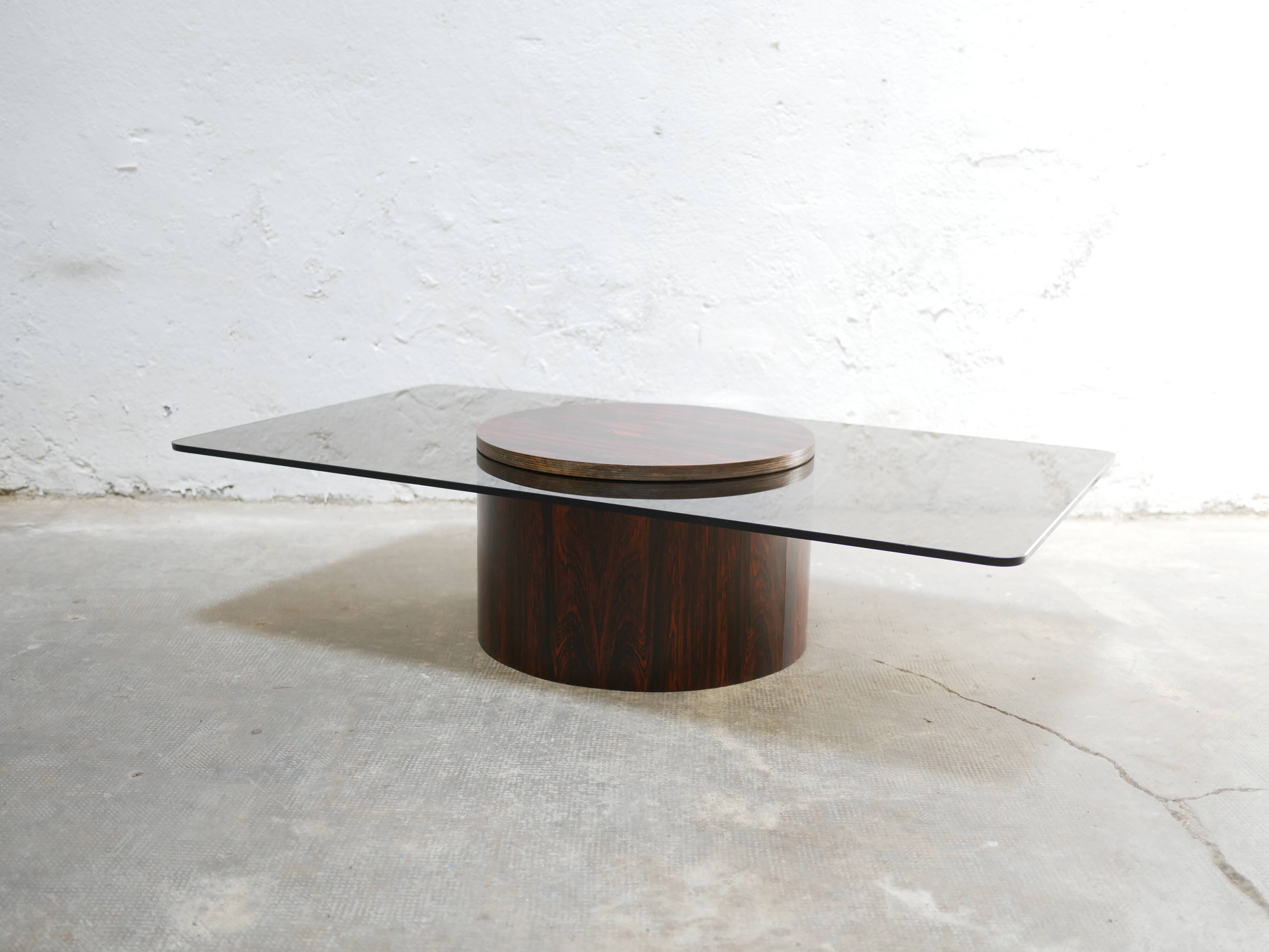 Table basse vintage en palissandre et verre