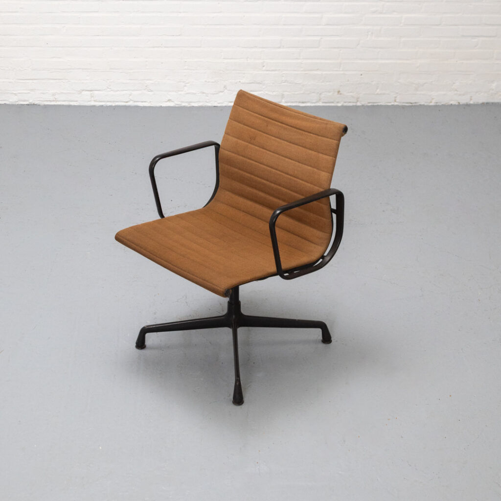 EA107 chair by Charles & Ray Eames for Herman Miller 1970s