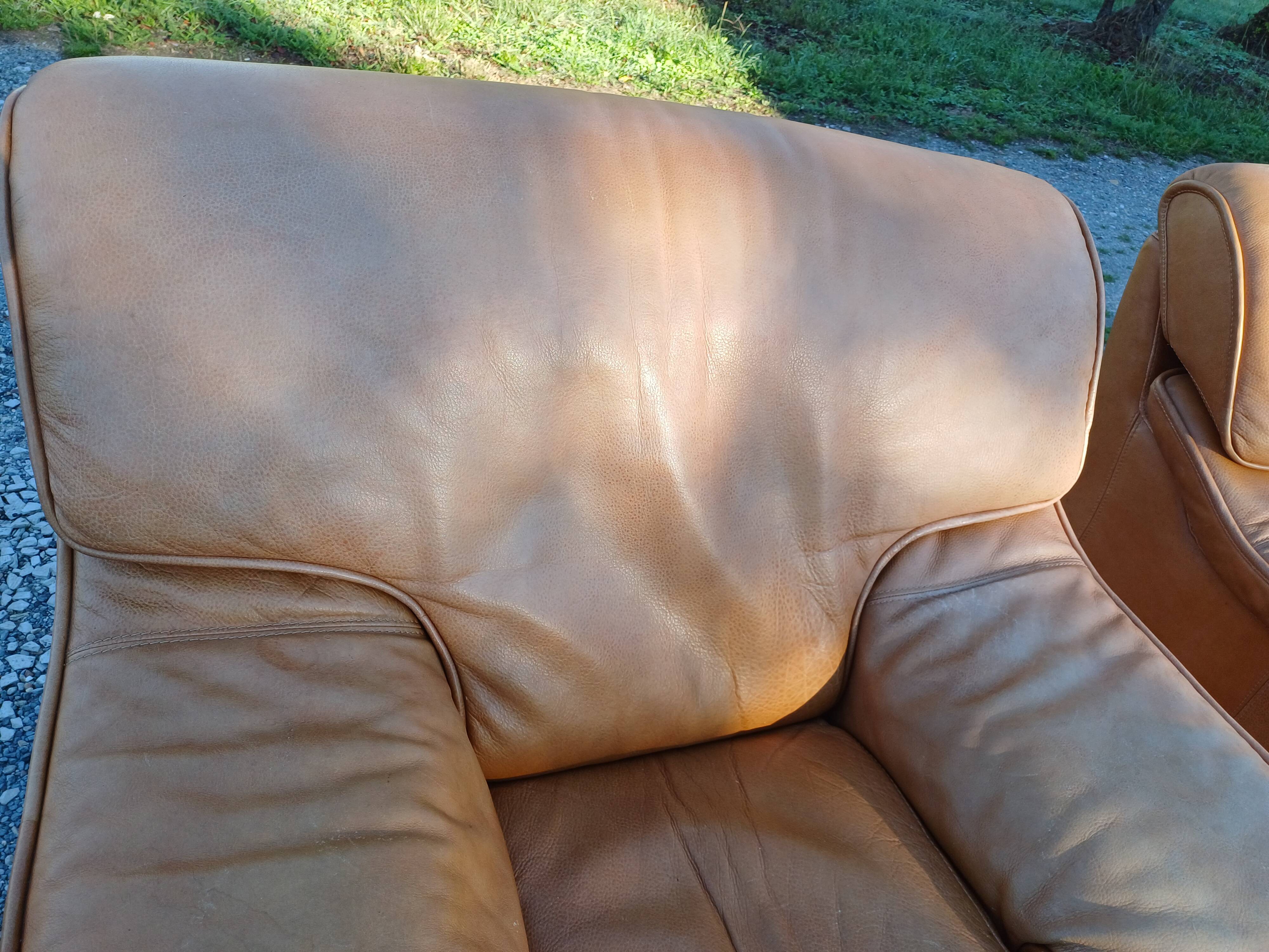 Paire de Fauteuils Vintage en Skai Marron Clair