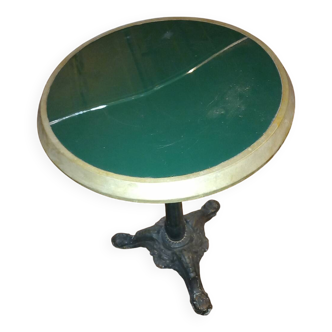 Pedestal table from the early 20th century