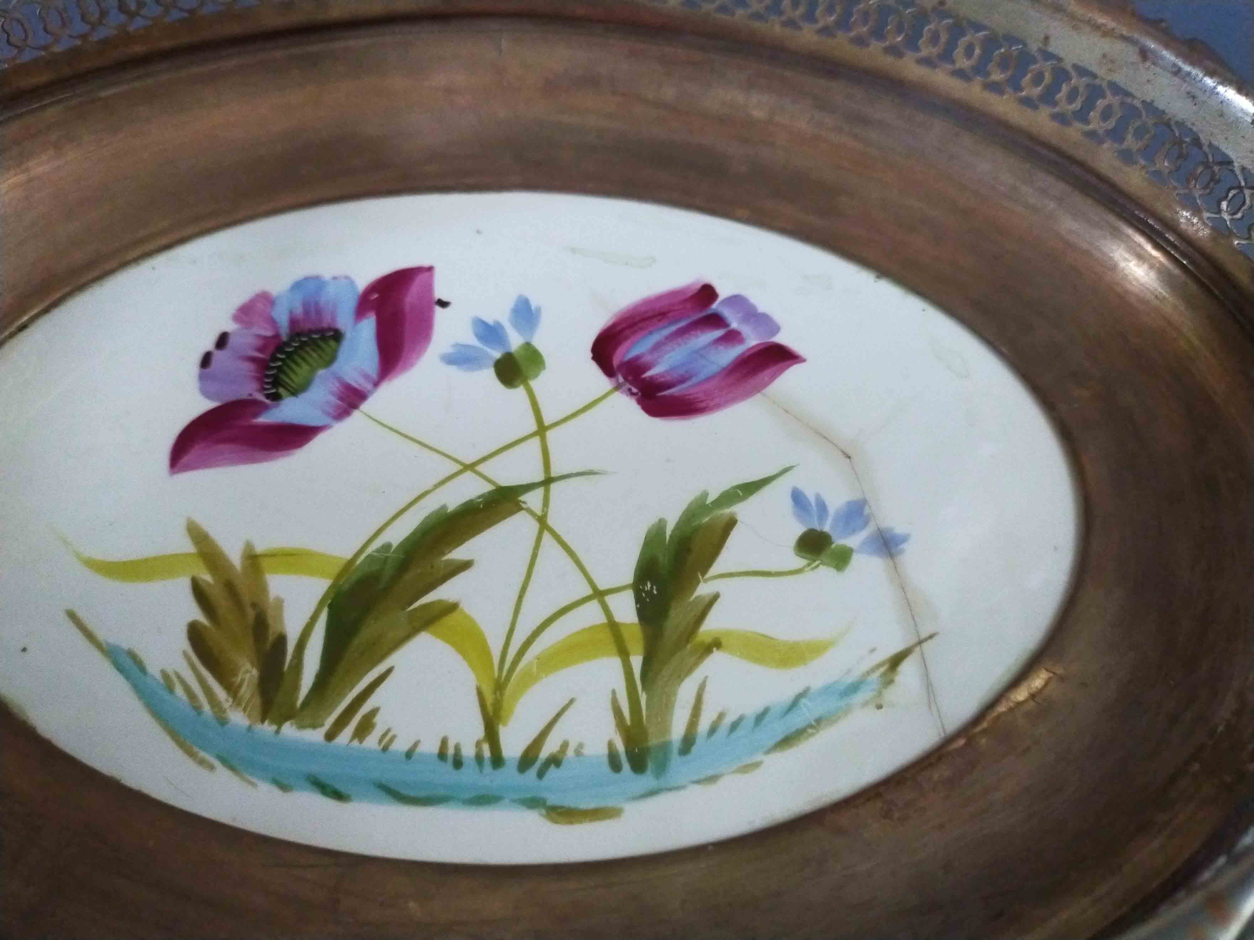 Bread or fruit basket metal and ceramic