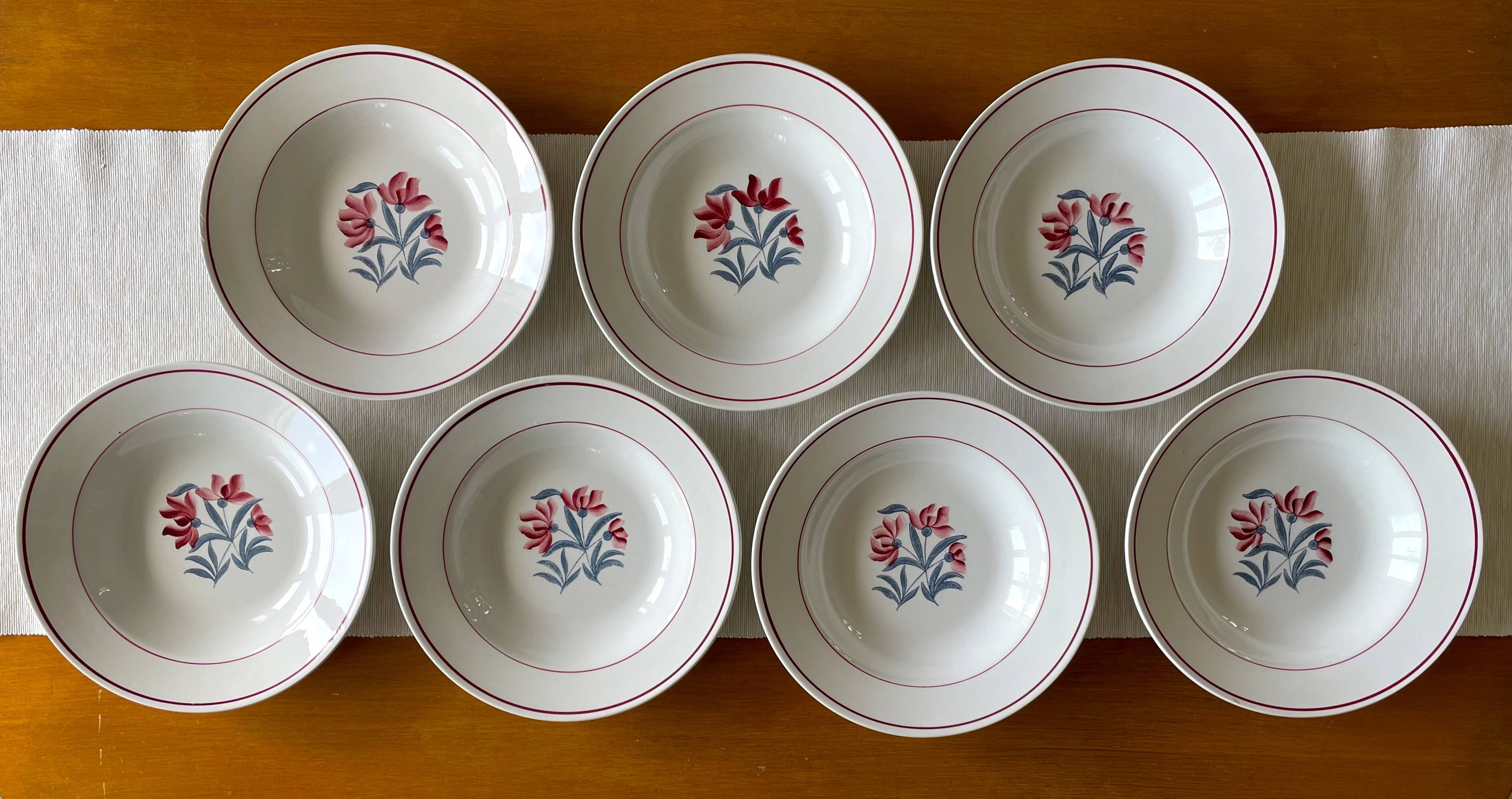 7 antique deep plates in Saint-Amand earthenware (Nord)