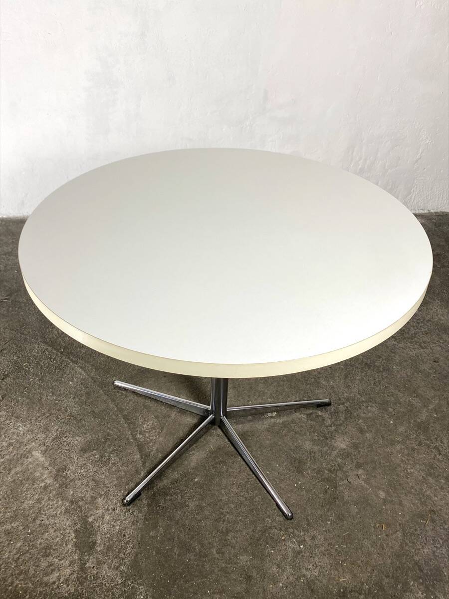 Vintage round dining table, 1960