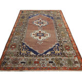 Handwoven vintage turkish wool rug- 128x187cm