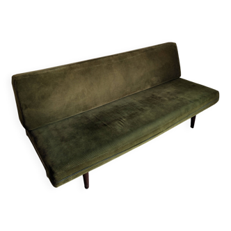 Vintage Scandinavian convertible sofa in green velvet