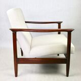 White GFM-142 Armchair
