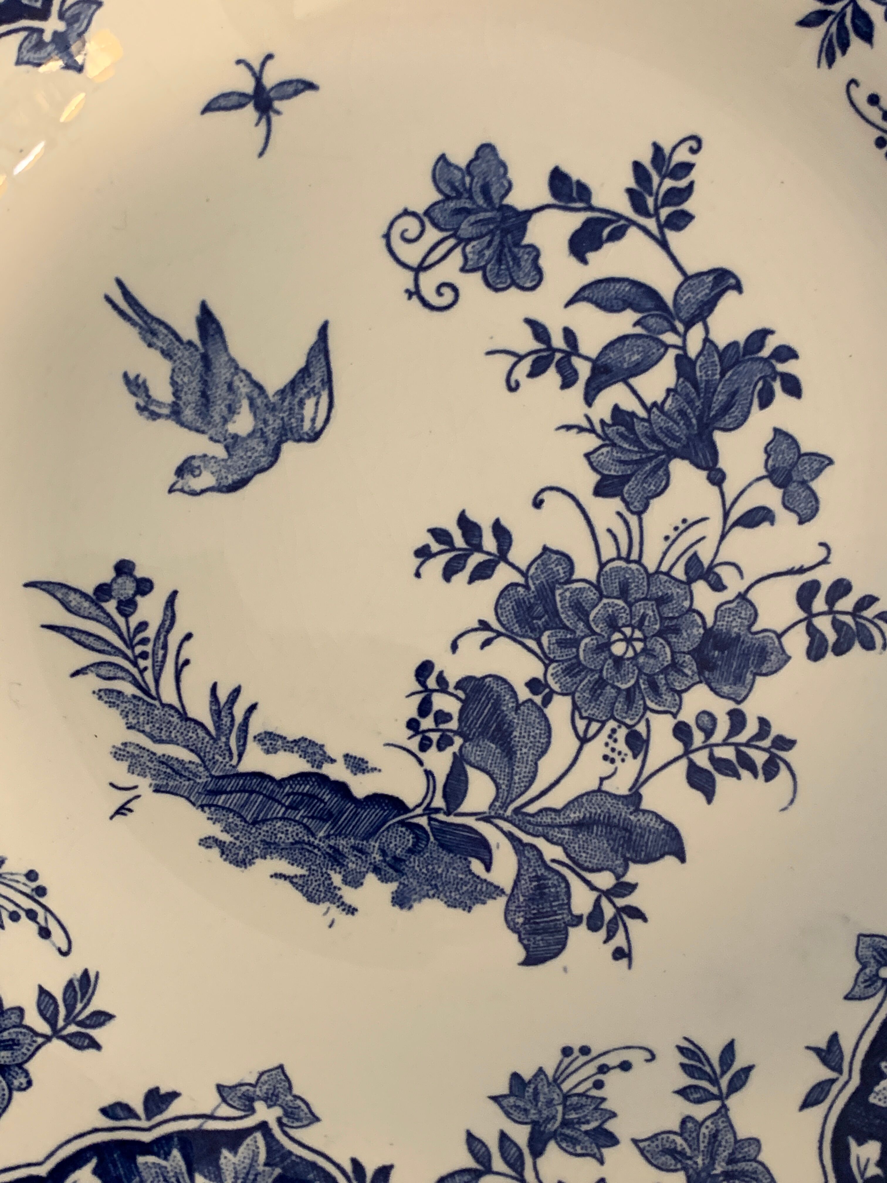 9 assiettes creuses en faïence bleue et blanche de Gien, 1960
