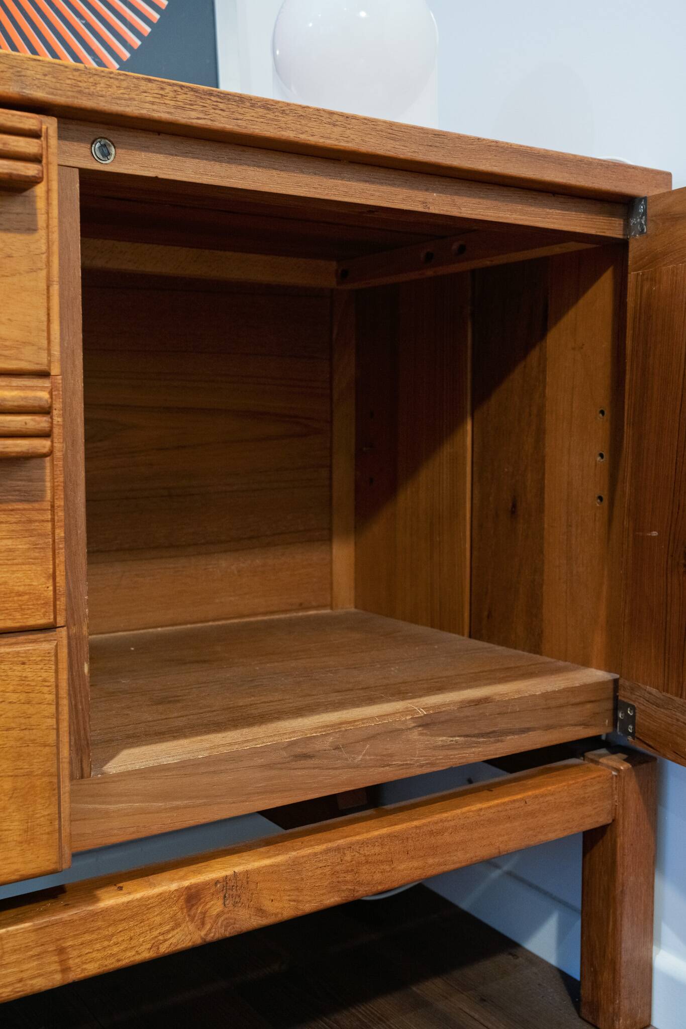 Solid elm sideboard – Brutalist & Modernist design, circa 1960-70