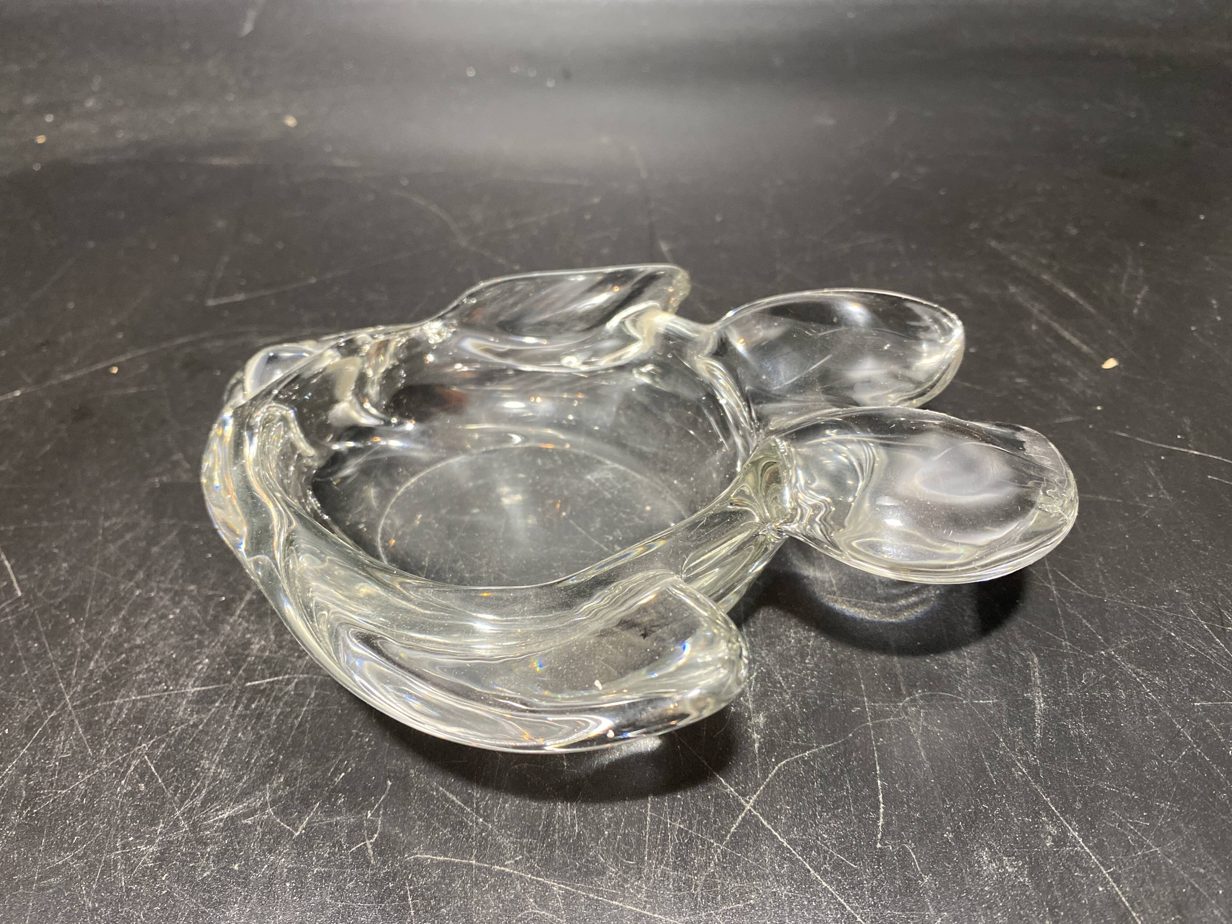 Tidy in the shape of glass fish