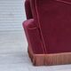 Fauteuil danois des années 1960, état d'origine, velours d'ameublement rouge cerise.