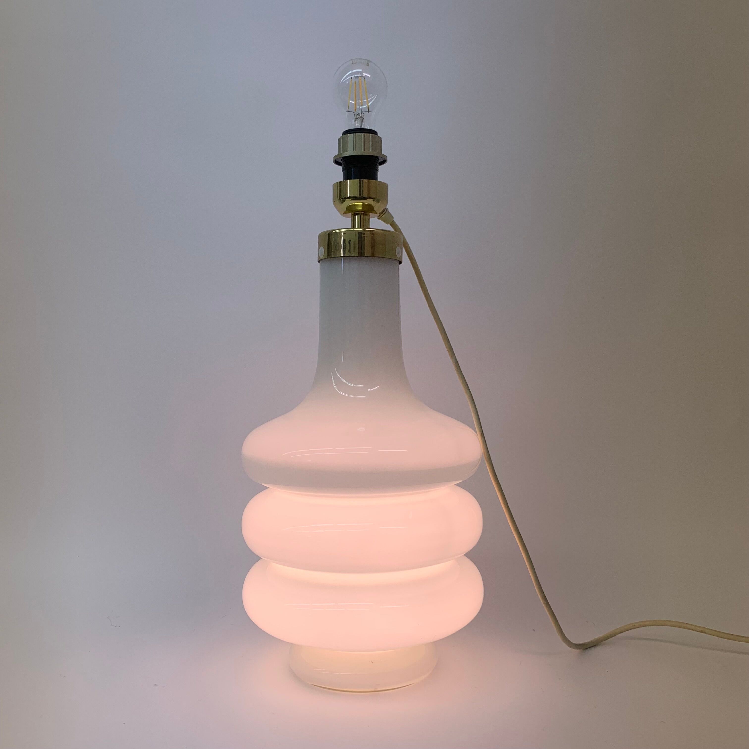 Lampe de table, design du milieu du siècle en verre illuminé, 1970's