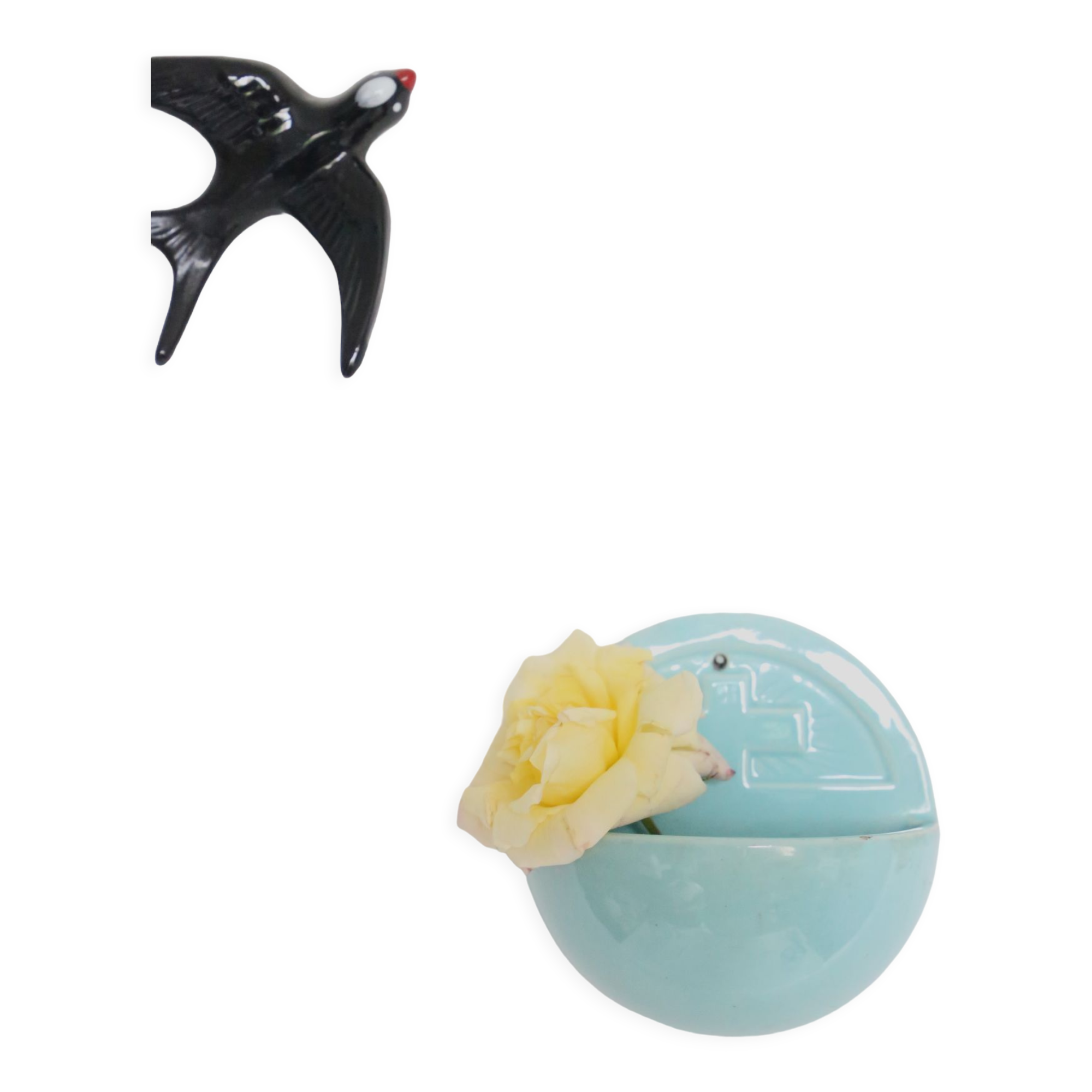 Bénitier en faïence de Desvres, 1980