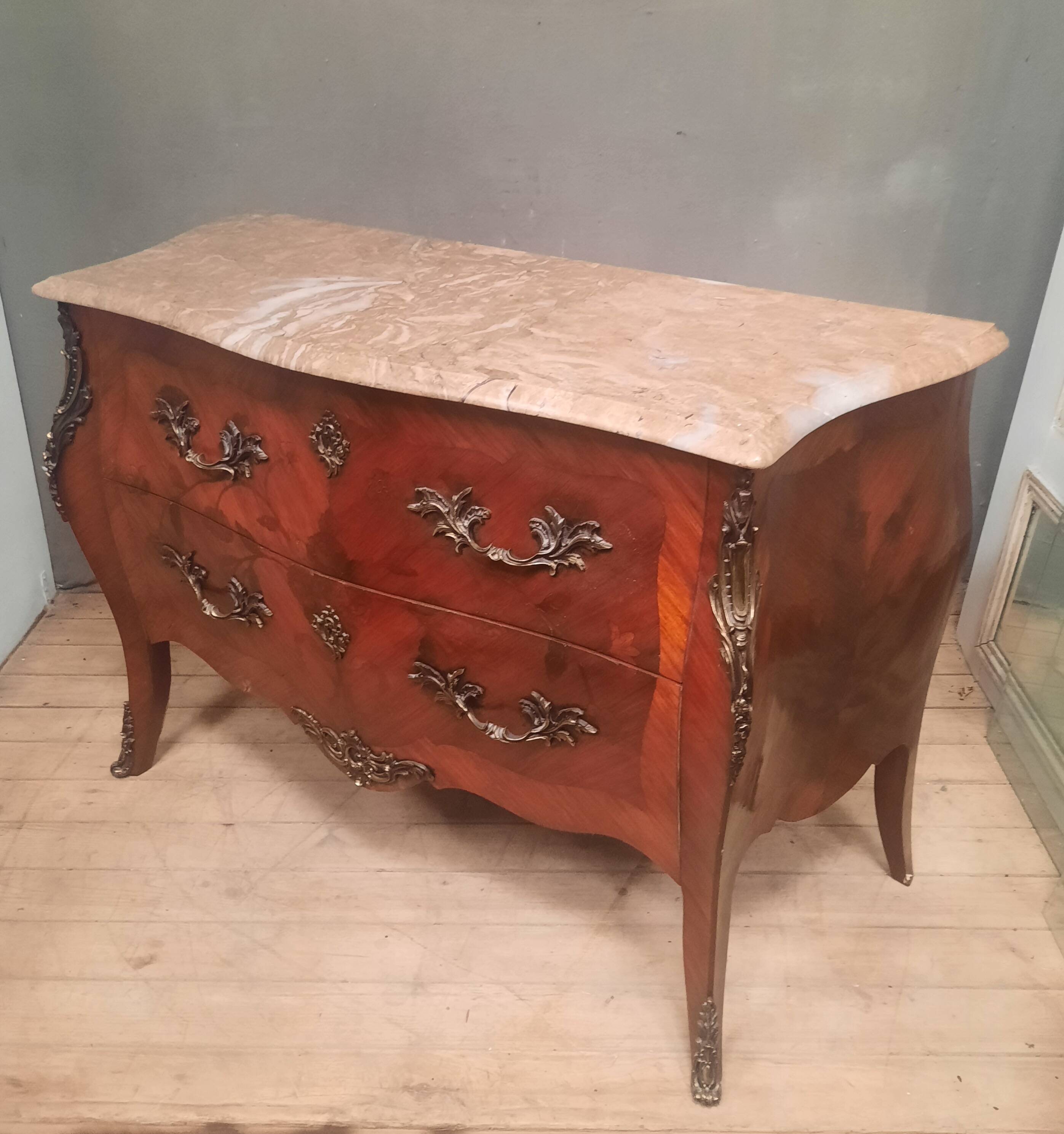 Louis XV style chest of drawers with floral marquetry