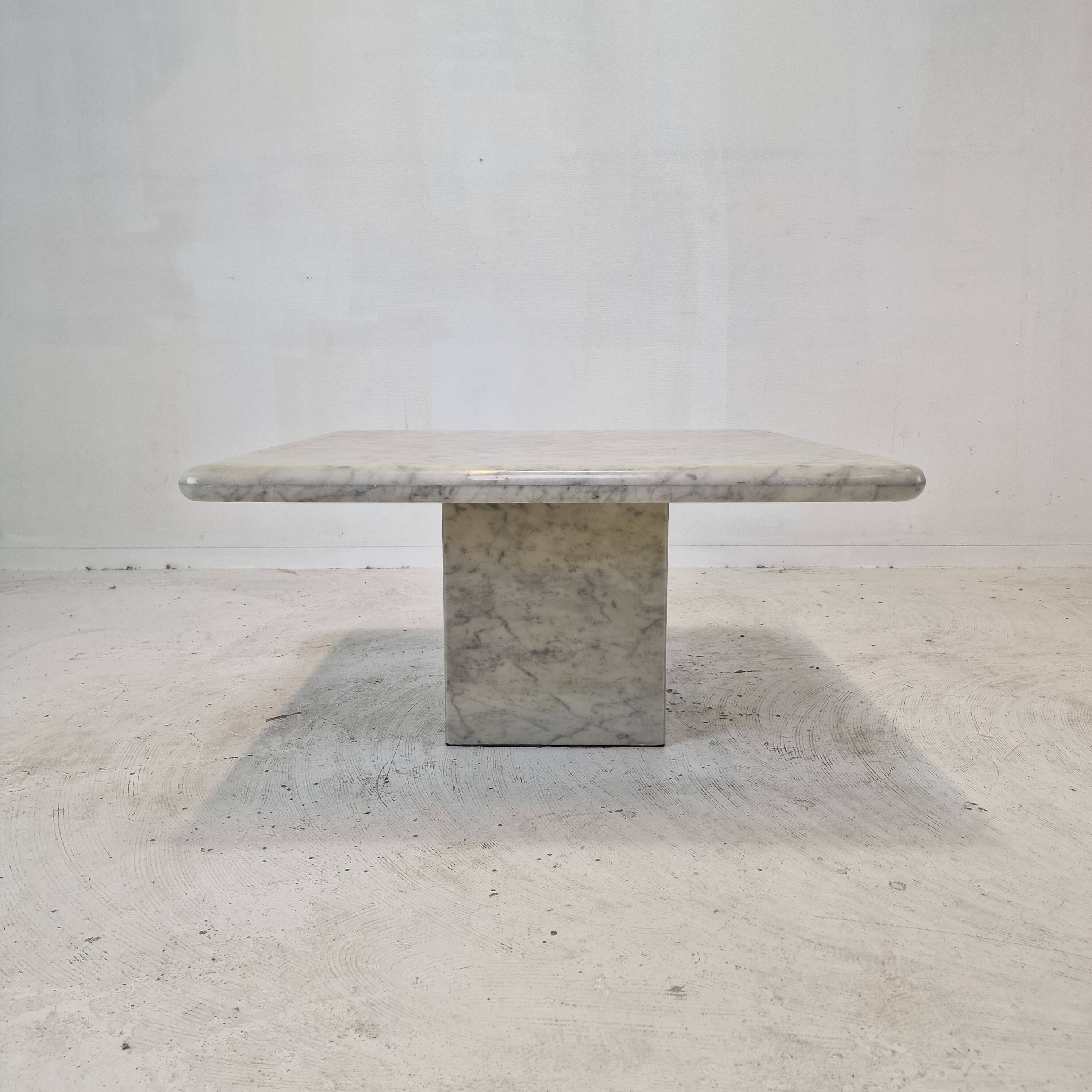 Italian Carrara Marble Coffee Table, 1980s