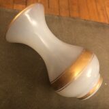 Vase en opaline