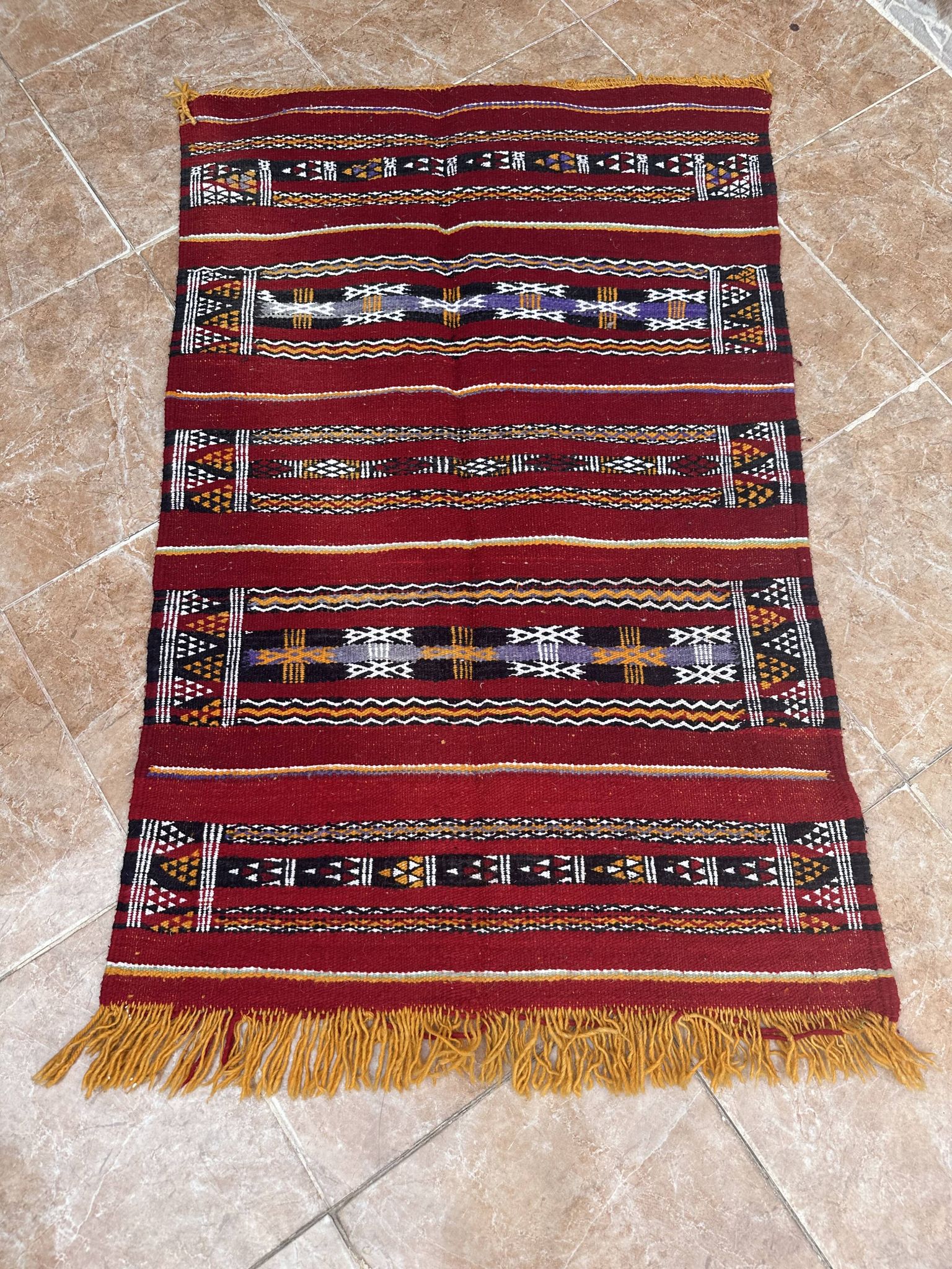 Tapis berbère marocain tissé à la main 100% laine