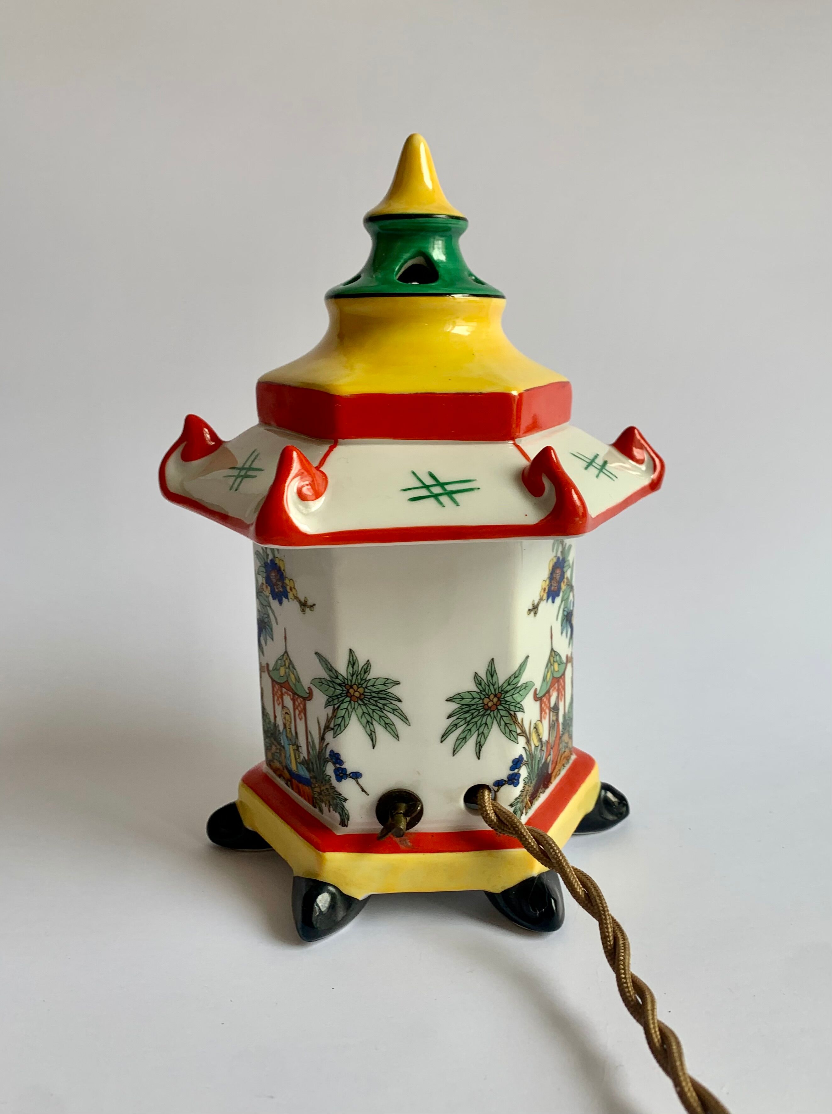 Vintage oriental pagoda lamp