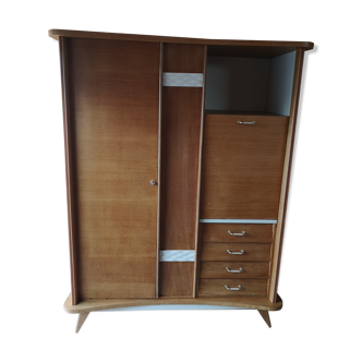 Arched wardrobe