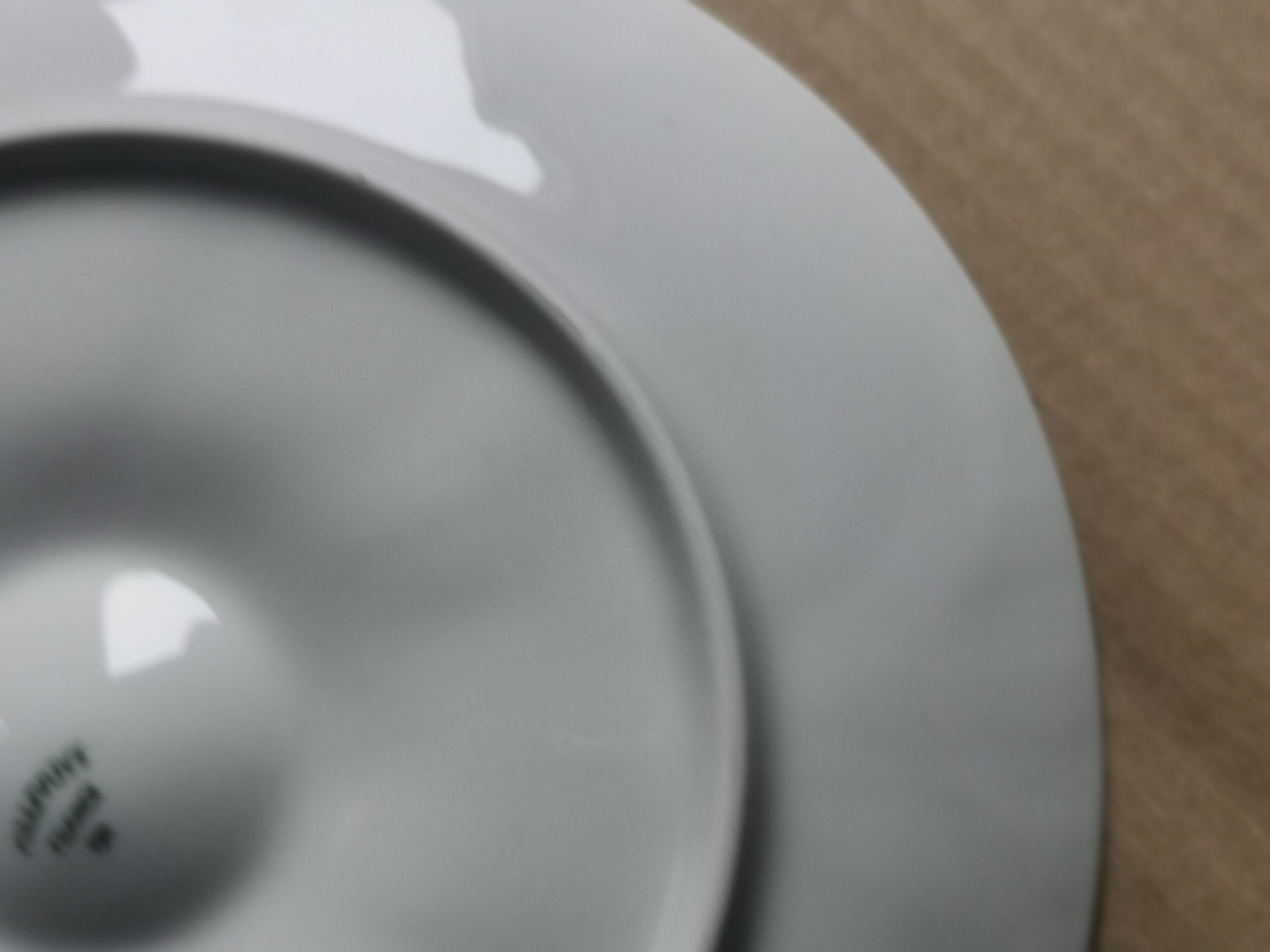 Ensemble de 6 assiettes Pillivuyt porcelaine blanche