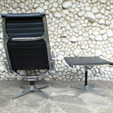Lounge Chair Chair EA124 - Ottoman EA125 by Charles - Ray Eames for Herman Miller 1960s